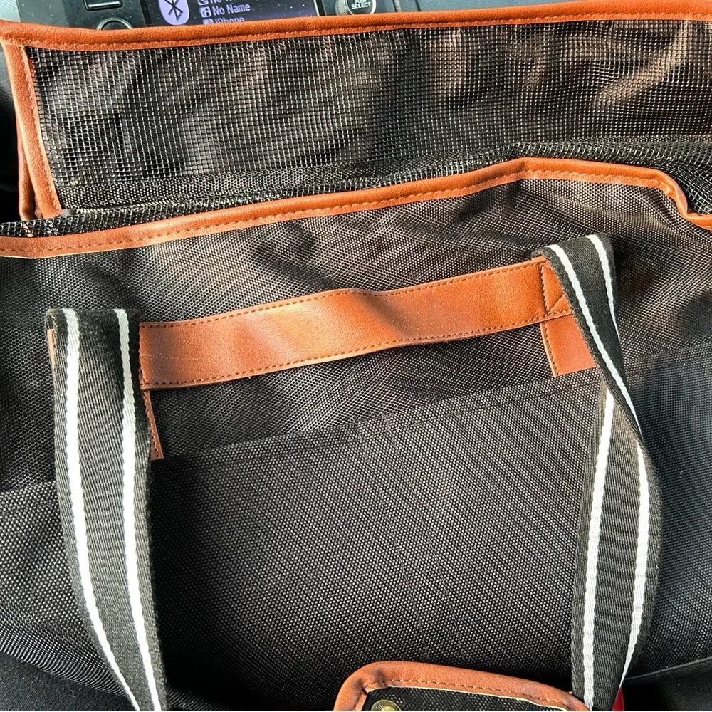 Pet carrier